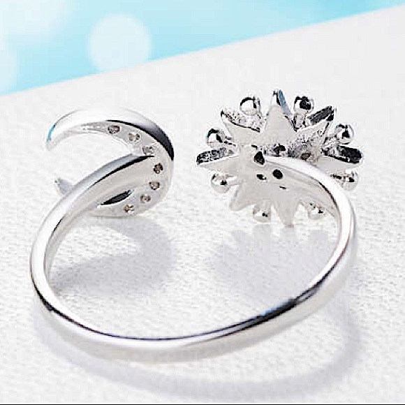 STERLING SILVER MOON & STAR RING ADJUSTABLE - Picture 6 of 7